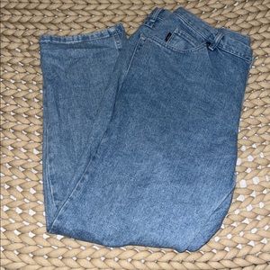 Vintage chic light blue jeans